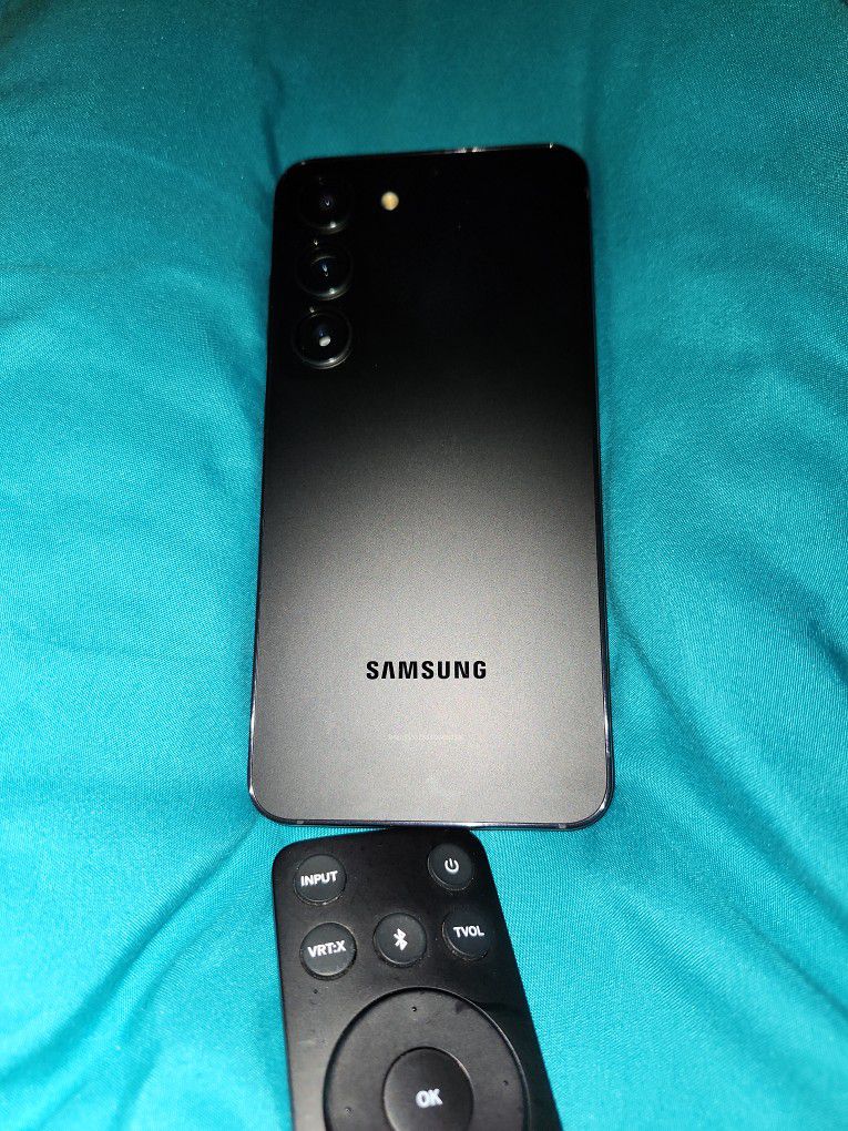 Brand New Samsung S23 Unlocked Cell Phone For Sale