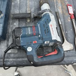 Bosch 11264EVS SDS-Max Rotary Hammer + 9 Bits/Chisels & Case