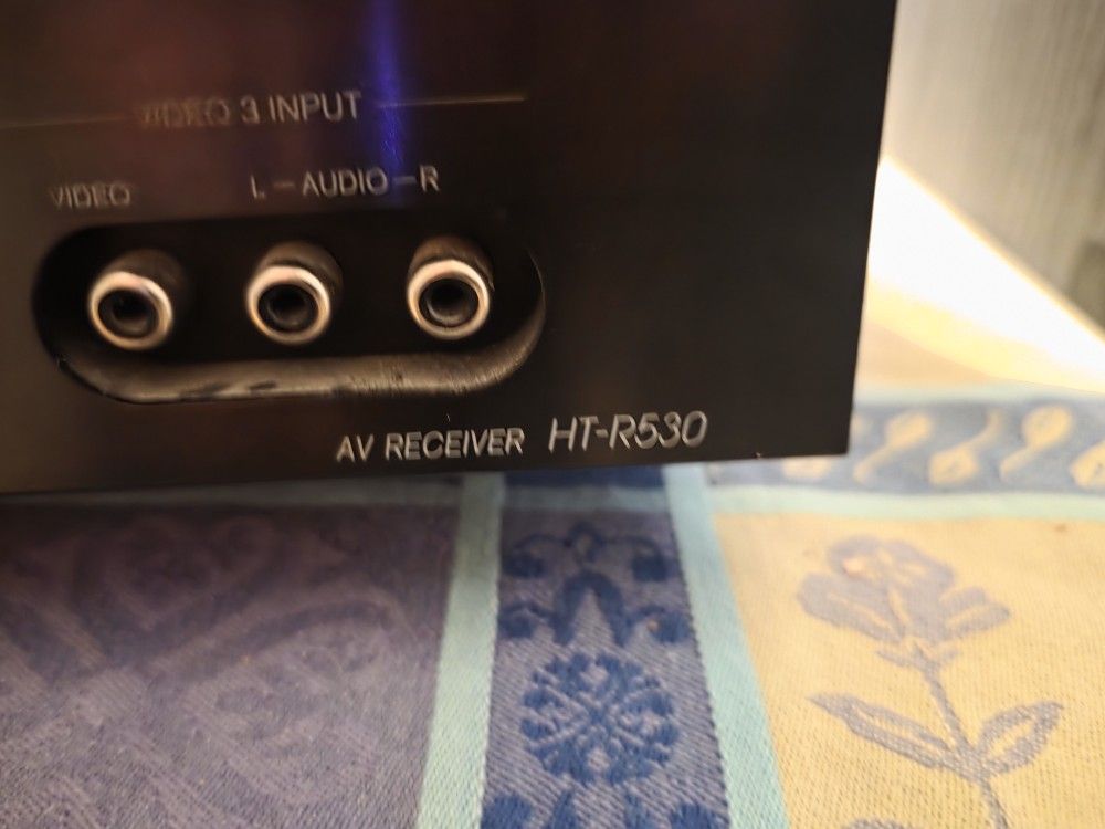 Onkyo Htr50 With Speakers Nnd Remote
