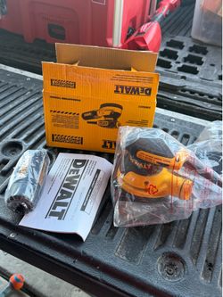 BRANDNEW ELECTRIC SANDER