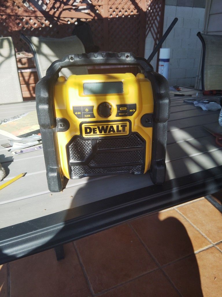 DeWalt Worksite Radio
