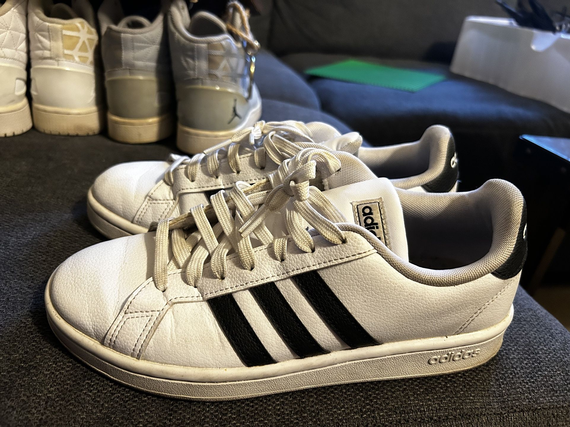 Adidas Sneakers