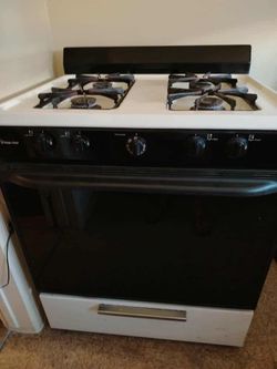 Stove With Non-functional Oven