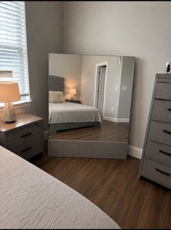 Miror