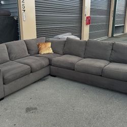 Sectional Couch 