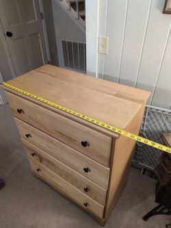 Light Wood 4-Drawer Dresser