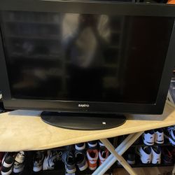 Sanyo 32 Inch Tv And Or Monitor