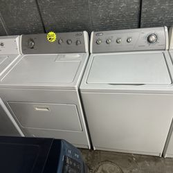 Whirlpool Washer And Gas Dryer 