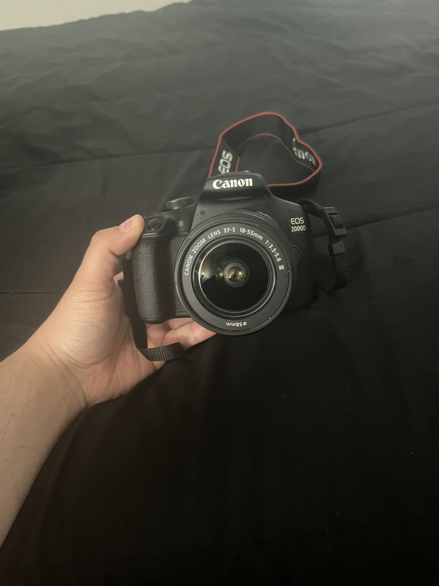 Canon EOS 2000D