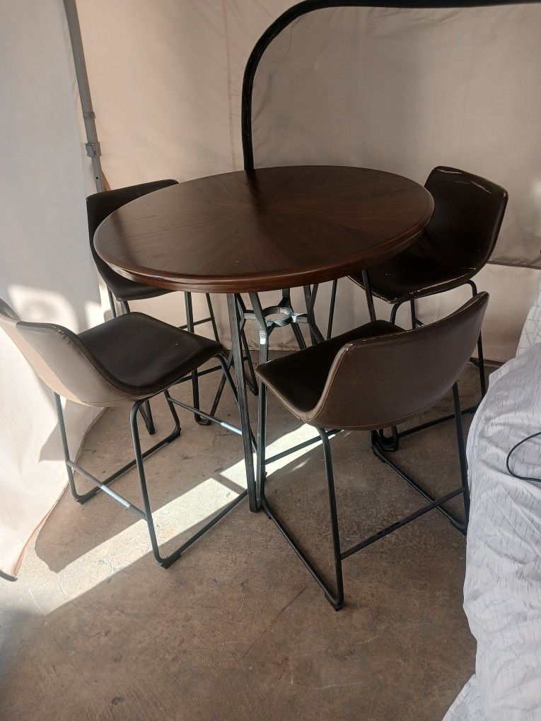 High Dining Set Leather Stools