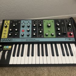 Moog Grandmother