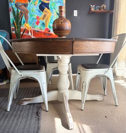 Round Pedestal Dining Table with 4 Chairs