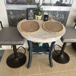 Bar Table And Chairs 