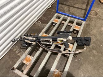 CenterPoint Sniper Elite Whisper 370 compound crossbow