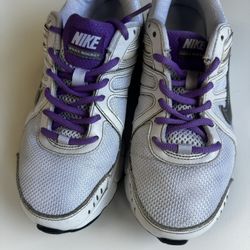 Size 8.5 Vintage Women Shoes Sneakers 