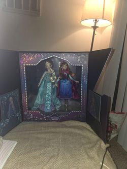 Anna and Elsa Collector Doll Set