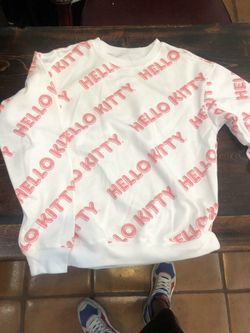 NEW  Hello kitty XS SWEATSHIRT  $10
