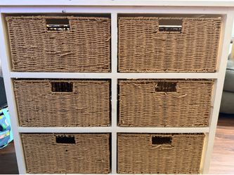 Cubby shelf with baskets