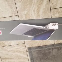 MacBook retina docking station