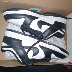 Panda dunks used 2 times size 9.5  crease protectors included