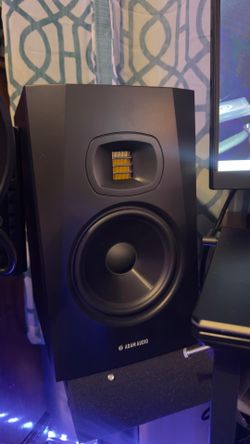 ADAM AUDIO T7V PAIR+SUB