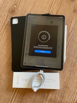 iPad Pro 11” (M2 chip / 2022 model) 4th Generation 128GB with  keyboard case and stylus pen