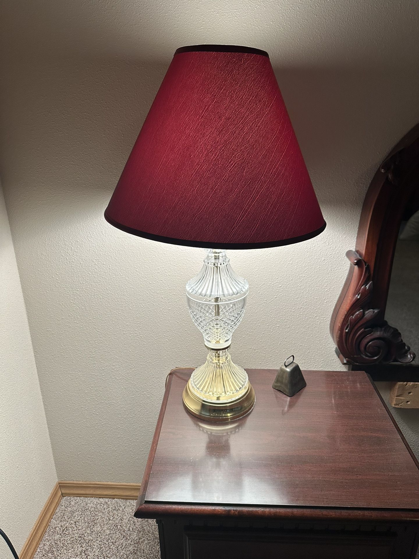 💡 Pair of crystal lamps with lamp shade and light bulb. Measures 27”Tall with 7” Base Pet and smoke free home PU near Kennewick Walmart