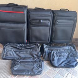 7 Piece Luggage Set Rolling Suitcase 