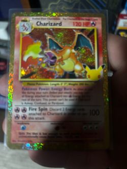 Charizard Holo Pokémon Card 120 HP 30th
