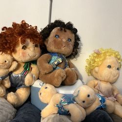 Rare Authentic Hugga Bunch 