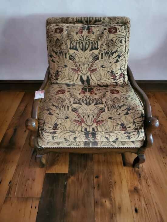 CLUB CHAIRS WITH OTTOMANS