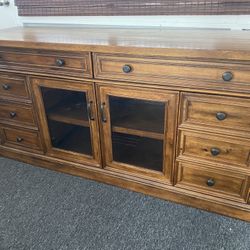 Tv Stand/ Entertainment Center 
