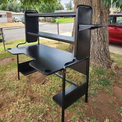 Escritorio (Desk)