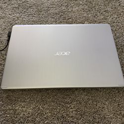 ACER Aspire AMD Ryzen 3 3200U