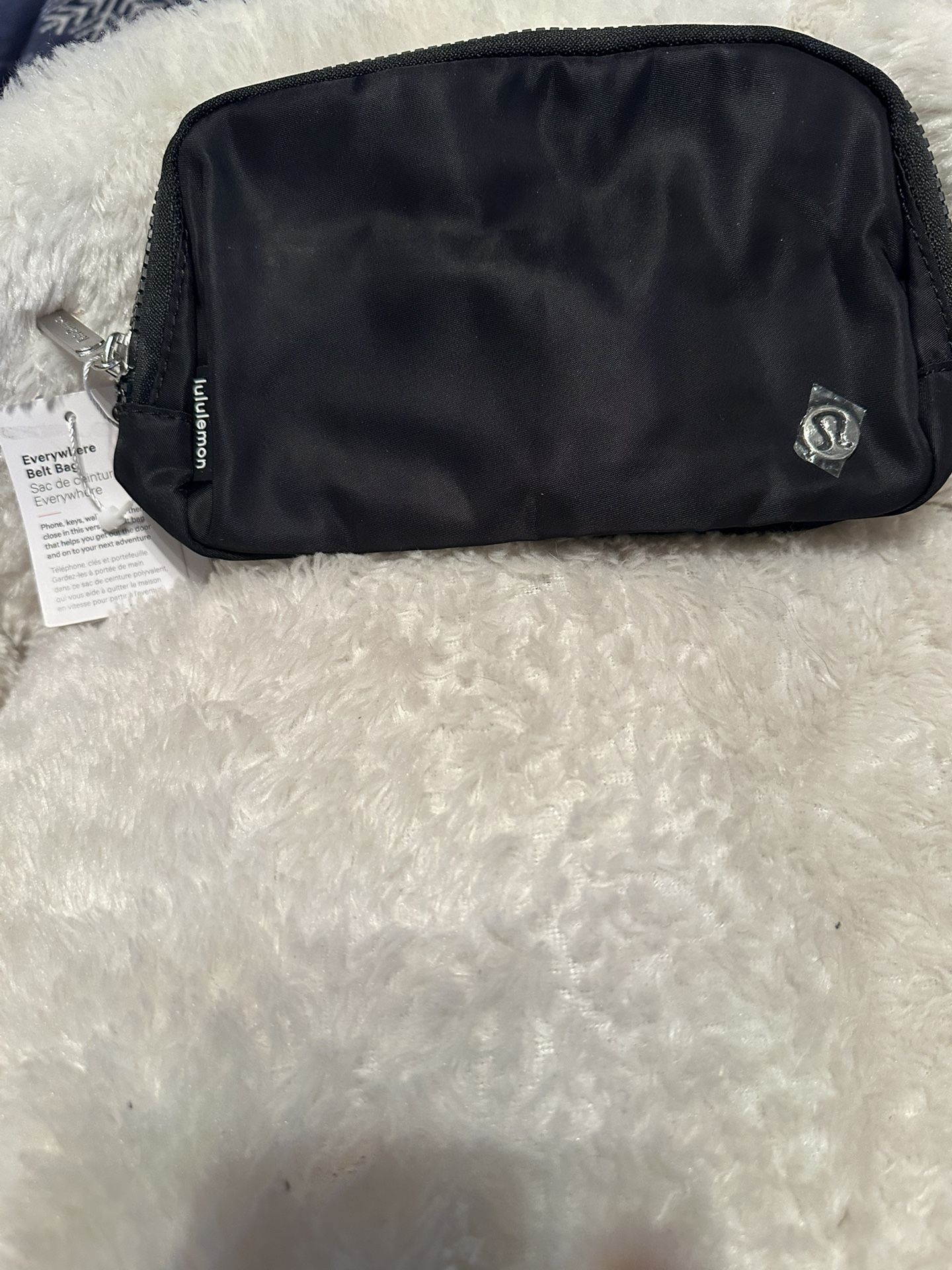 Lululemon Everywhere Belt Bag