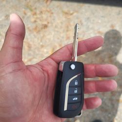 Spare Or Lost Keys/Hacemos Llaves