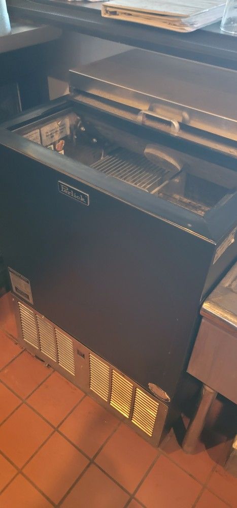 Perlick FR24R Glass Chiller w/ 90 Mug