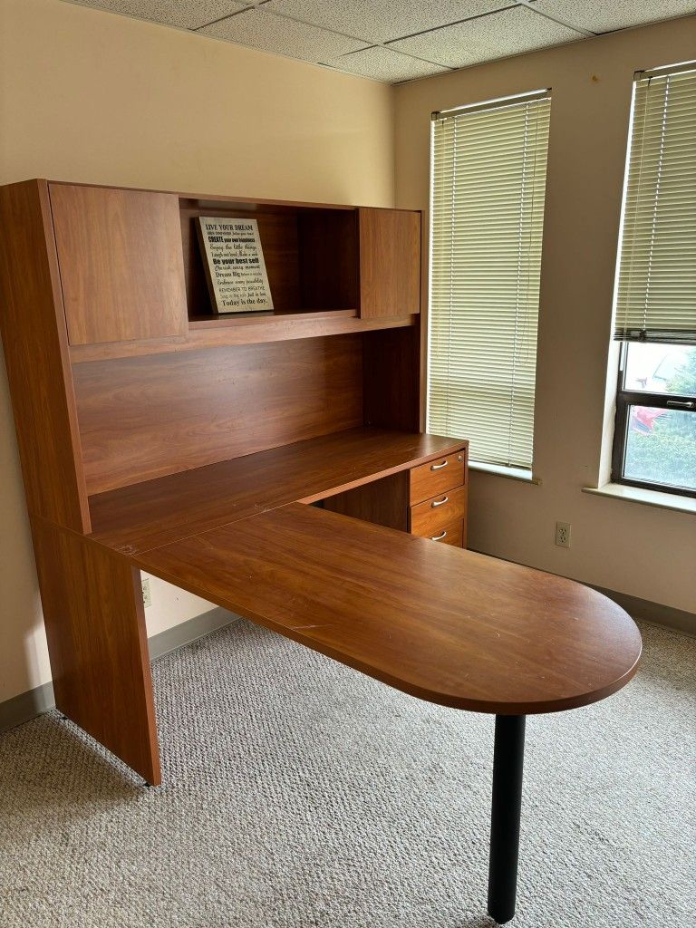 Nice Office Desk 