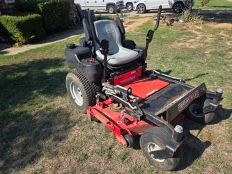 GRAVELY ZERO TURN MOWER