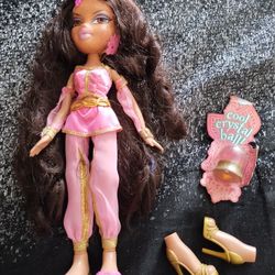 Desert Jewel Yasmin Bratz Doll Mint