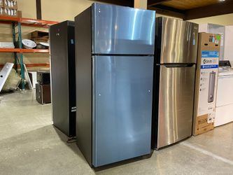 NEW! GE 17.5 Cu. Ft. Stainless Steel Refrigerator Model # GTS18GSNRSS