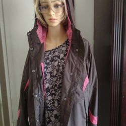   SPORTWEARE Women's JACKET/ WINDBREAKER w/ Hoodie from COLUMBIA Company.