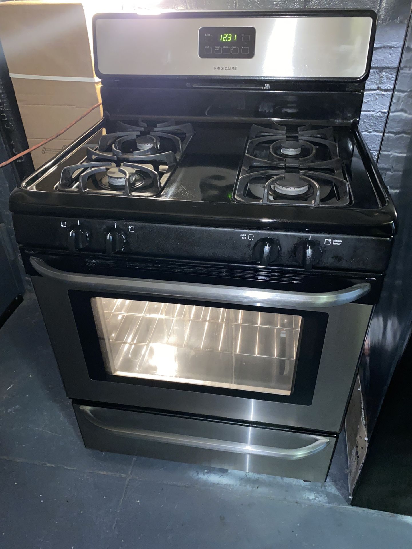 FFGF3047LS Frigidaire 30'' Freestanding Gas Range