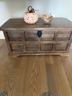 Wood chest