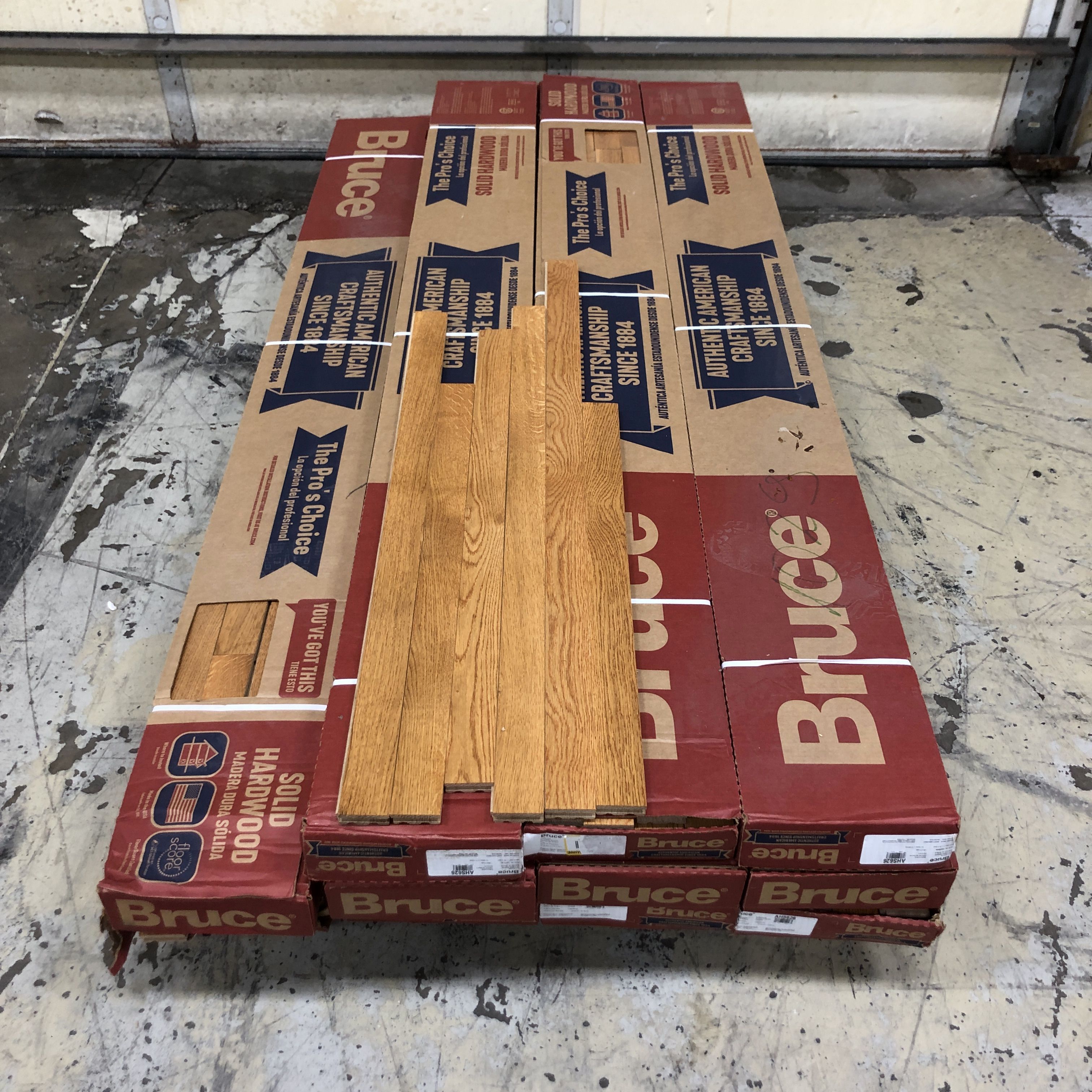 200 sq. ft. Bruce Butterscotch Solid Oak Hardwood Flooring