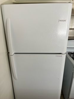 Fridge (Frigidaire)