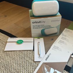 LIKE NEW CRICUT JOY and Materials 