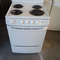 Stove Electric GE 24 Inches Wide Everything Is And Good Working Condition 2 Months Warranty Delivery And Install 