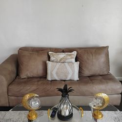 2 Month Old Sofa Sleeper Excellent Condition No Damage Very Nice And Clean