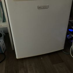 Emerson Mini Fridge